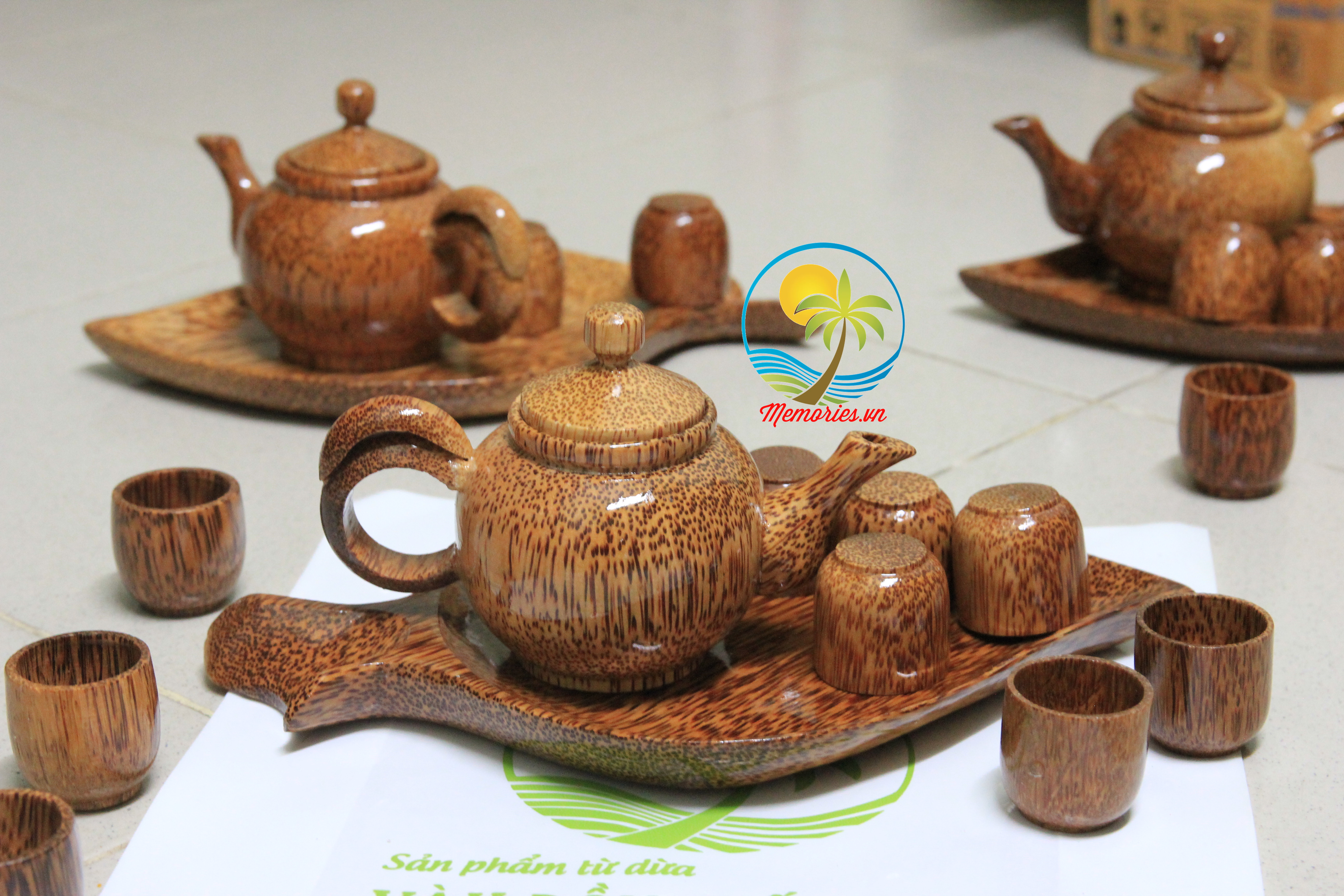 Bộ Bình Trà Bằng Gỗ Dừa Khay Hình Chiếc Lá - Quà tặng lễ Tết / trang trí handmade - Decor Craft Gifts Shop