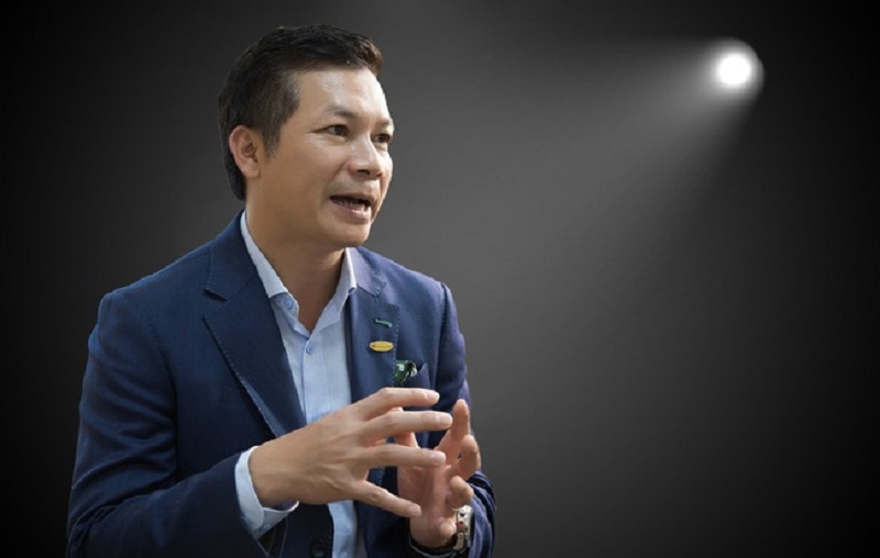Nếu muốn ở đỉnh cao thì phải chấp nhận mọi thứ luôn sẵn sàng xô ngã mình.