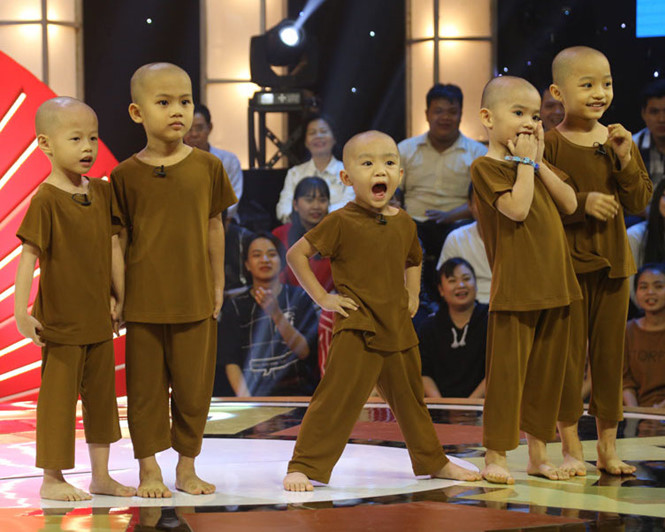 5 chú tiểu "ẵm" 100 triệu đồng nhanh nhất trong lịch sử "Thách thức danh hài"