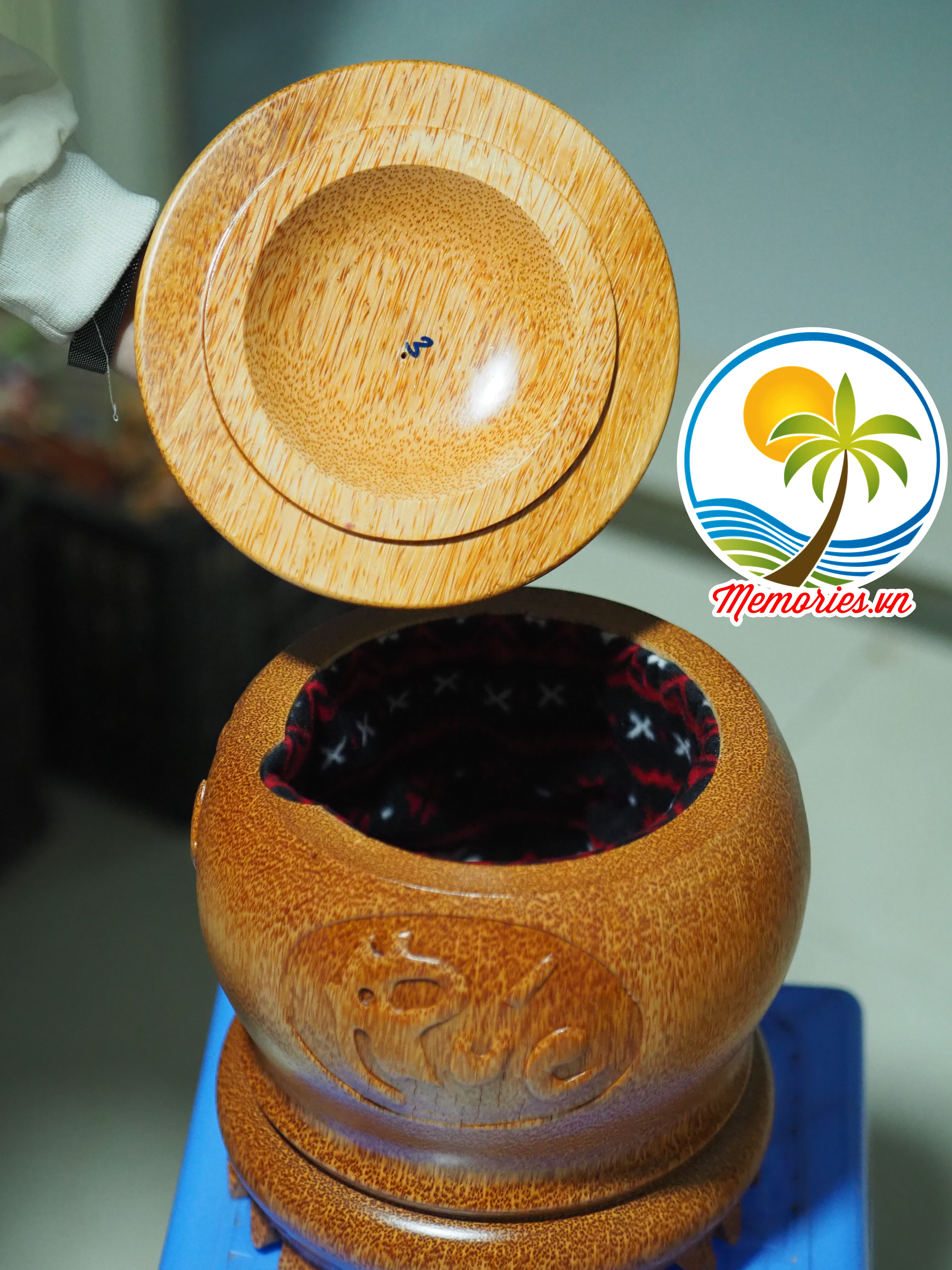Vỏ Giữ Ấm Bình Trà Điêu Khắc "Phúc - Lộc - Thọ" Tinh Xảo Bằng Gỗ Dừa - Quà Tặng Lễ Tết / Trang Trí Handmade - Decor Craft Gifts Shop