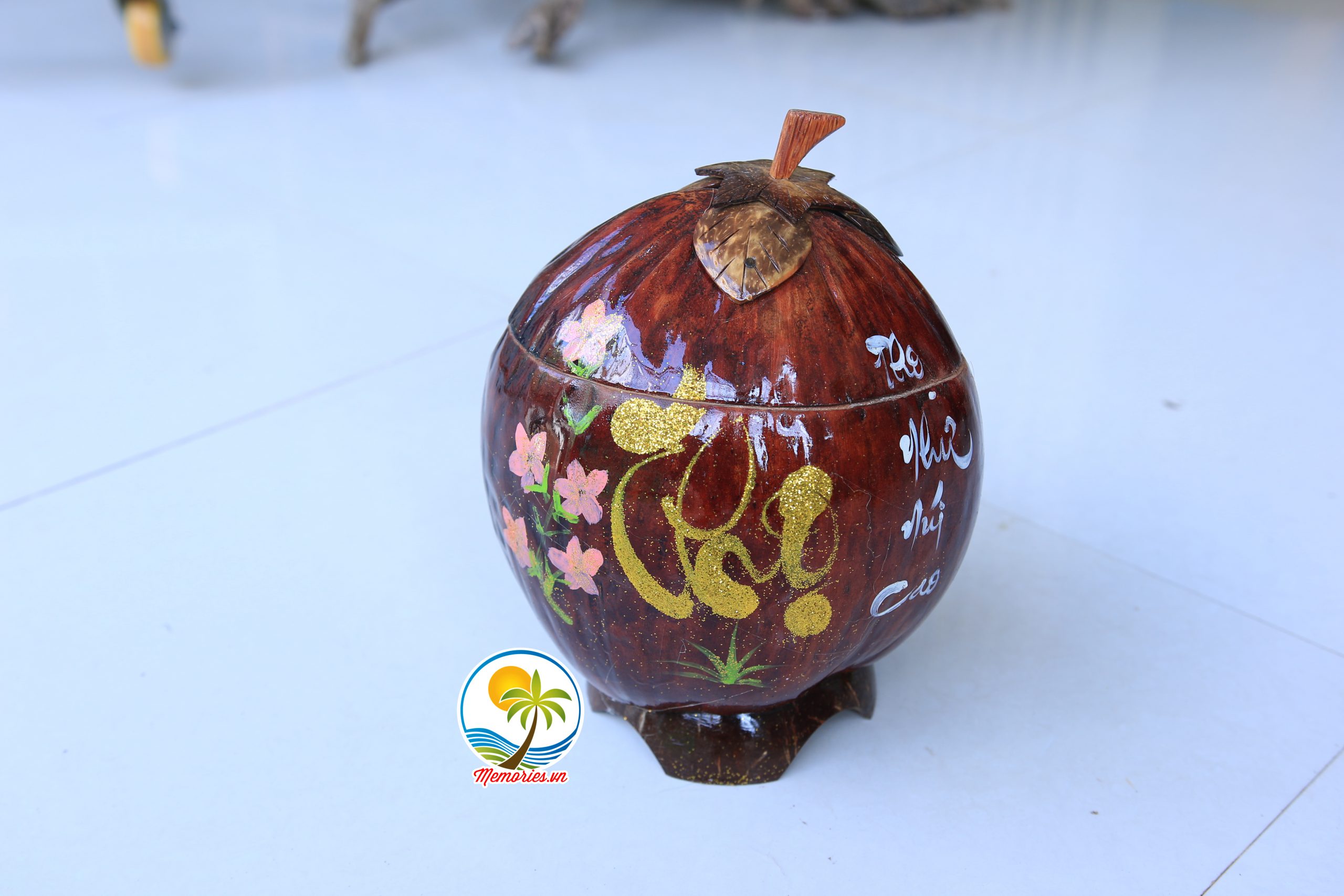 Vỏ Giữ Ấm Bình Trà Trái Dừa Khắc Chữ Thư Pháp