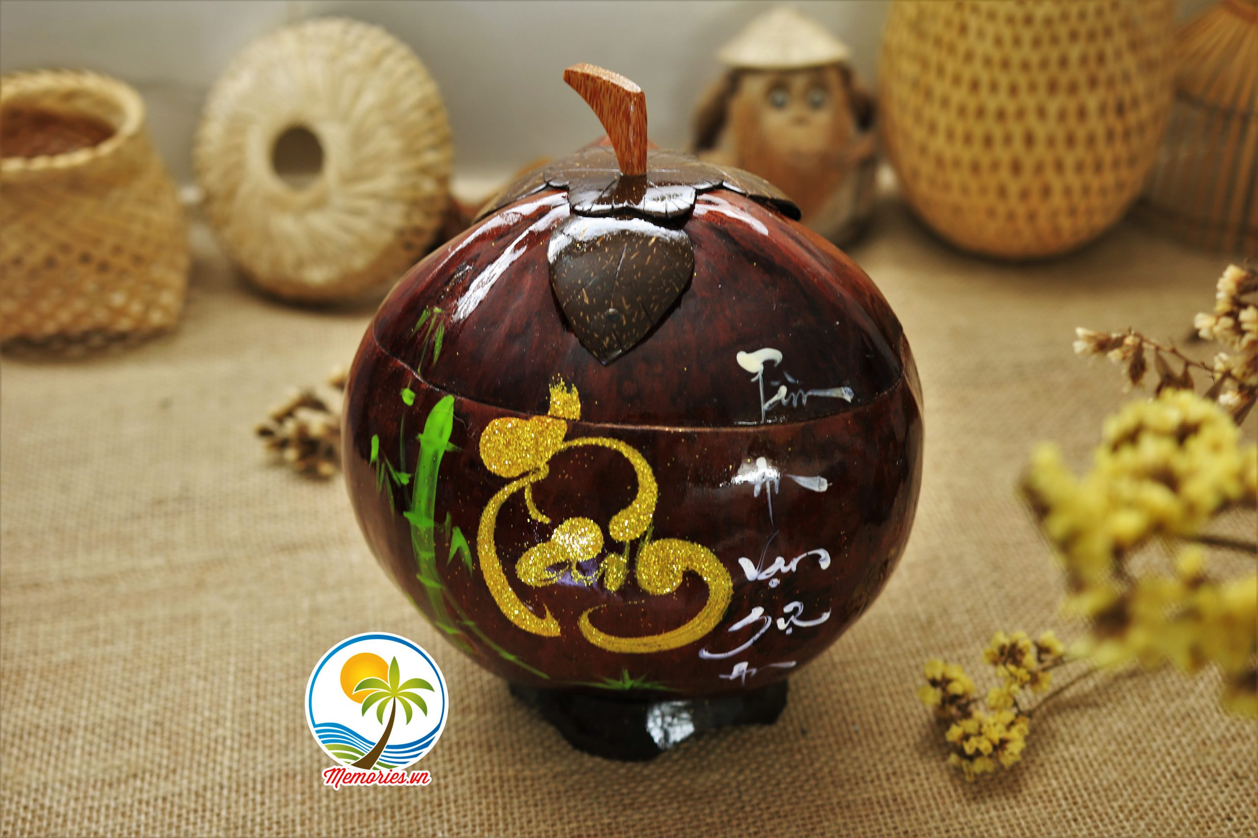 Vỏ Giữ Ấm Bình Trà Trái Dừa Viết Chữ Thư Pháp - Quà tặng lễ Tết / trang trí handmade